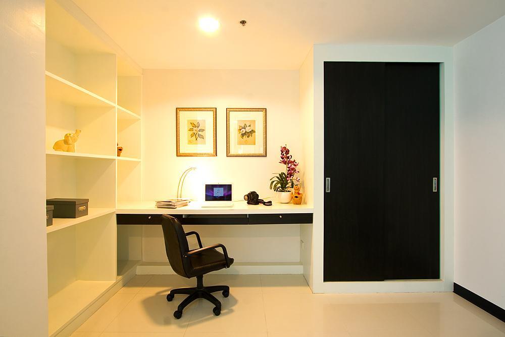 Laurel Suite Bangkok Room photo