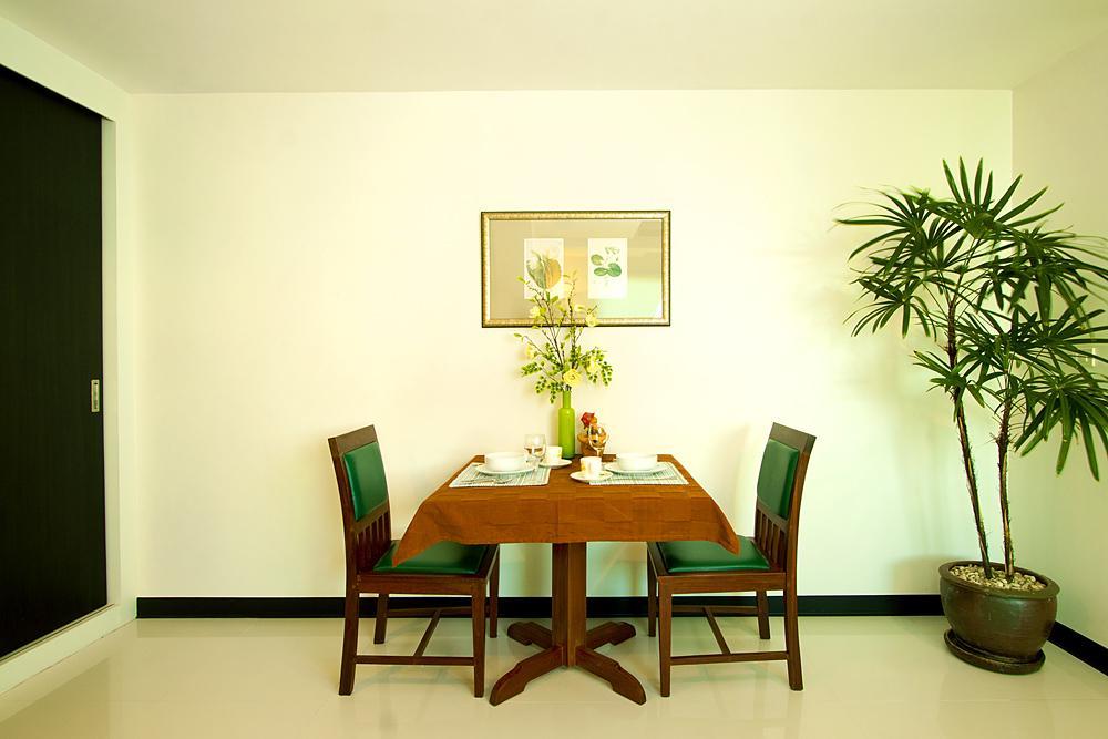 Laurel Suite Bangkok Room photo
