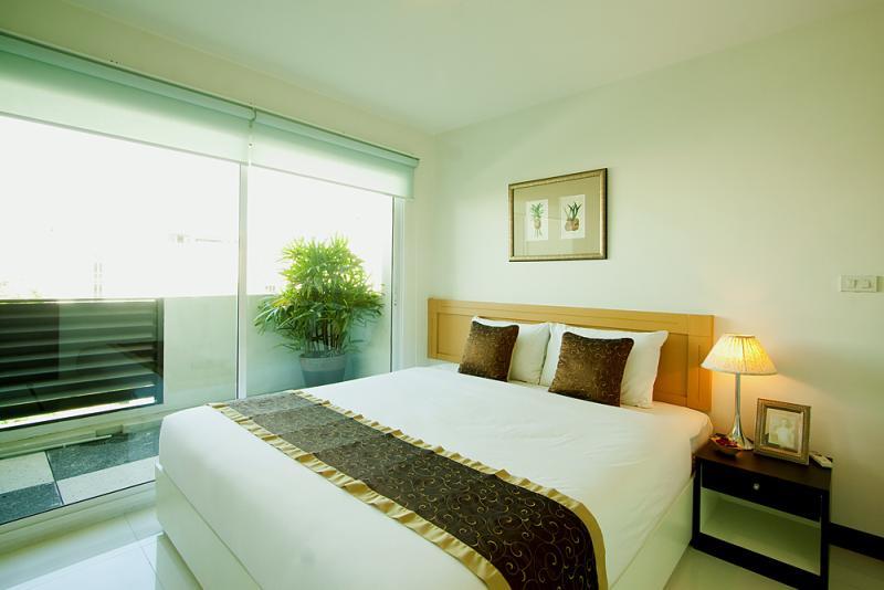 Laurel Suite Bangkok Room photo