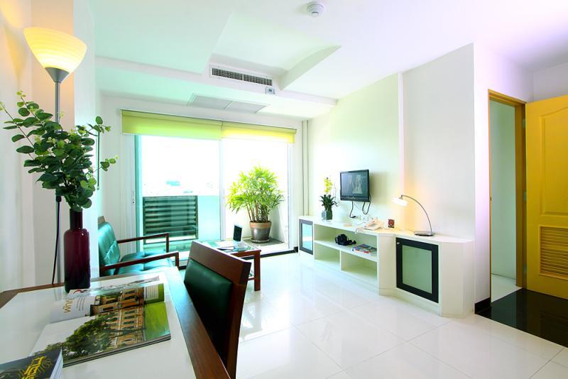 Laurel Suite Bangkok Room photo